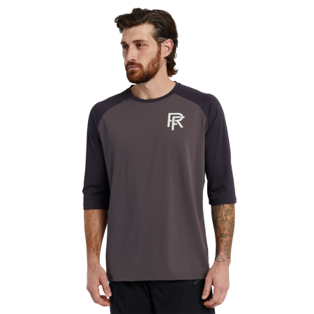 Polera Race Face Commit 3/4 Tech Top