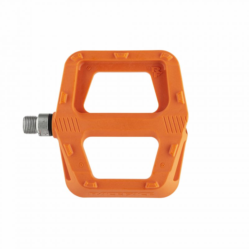 fd78d01b2cc0a10eae0577bc678521269a766ee6_ride_pedal_orange_rotation_2_pdp_3x_l7jacz.jpg